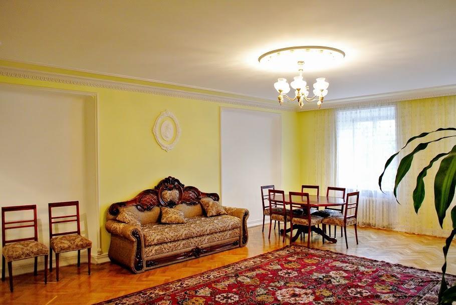 Apartment Na Rynok Square Leópolis Exterior foto